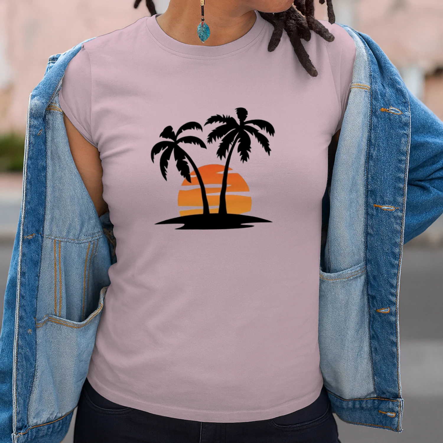 🌟 Minimalist Palm Trees T-Shirt – Retro Sunset Beach Graphic