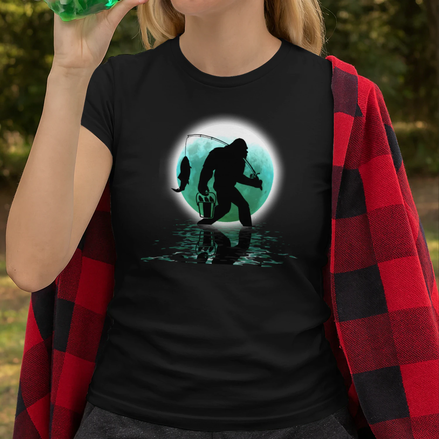 Bigfoot Fishing Funny Sasquatch and Fish Night Fishing T-Shirt 