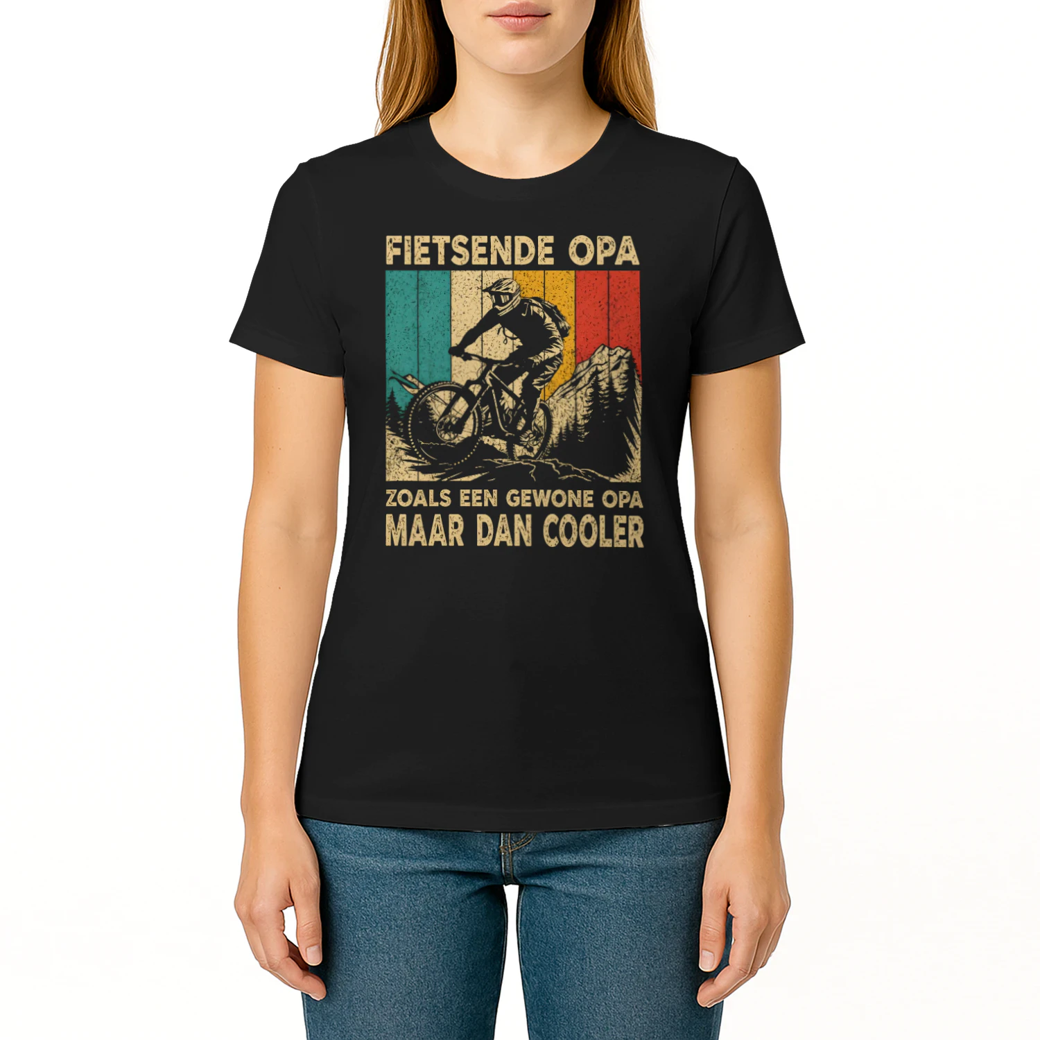 FIETSENDE OPA ZOALS EEN GEWONE OPA MAAR DAN COOLER😎😎