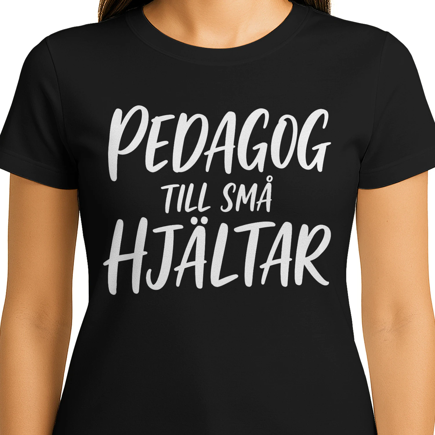 PEDAGOG TILL SMÅ HJÄLTAR