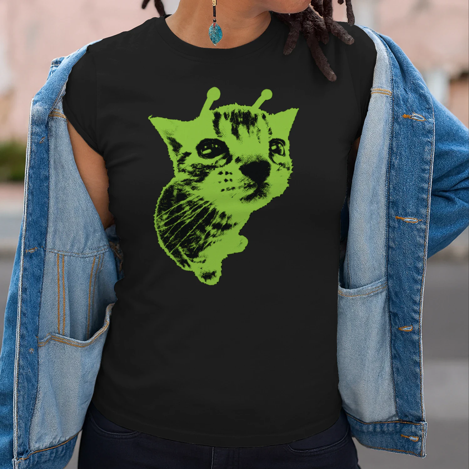 Y2K Alien Cat Meme Retro Silly Cat Vintage Space Kitty T-Shirt