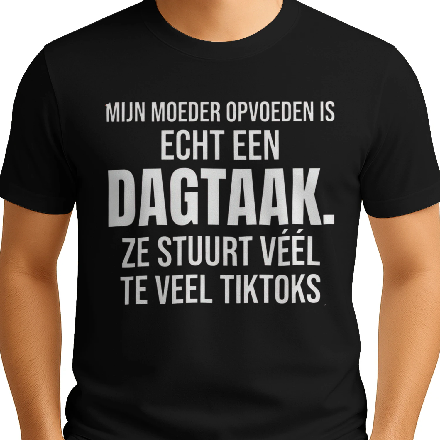 MIJN MOEDER OPVOEDEN IS ECHT EEN DAGTAAK. ZE STUURT VÉÉL TE VEEL TIKTOKS 