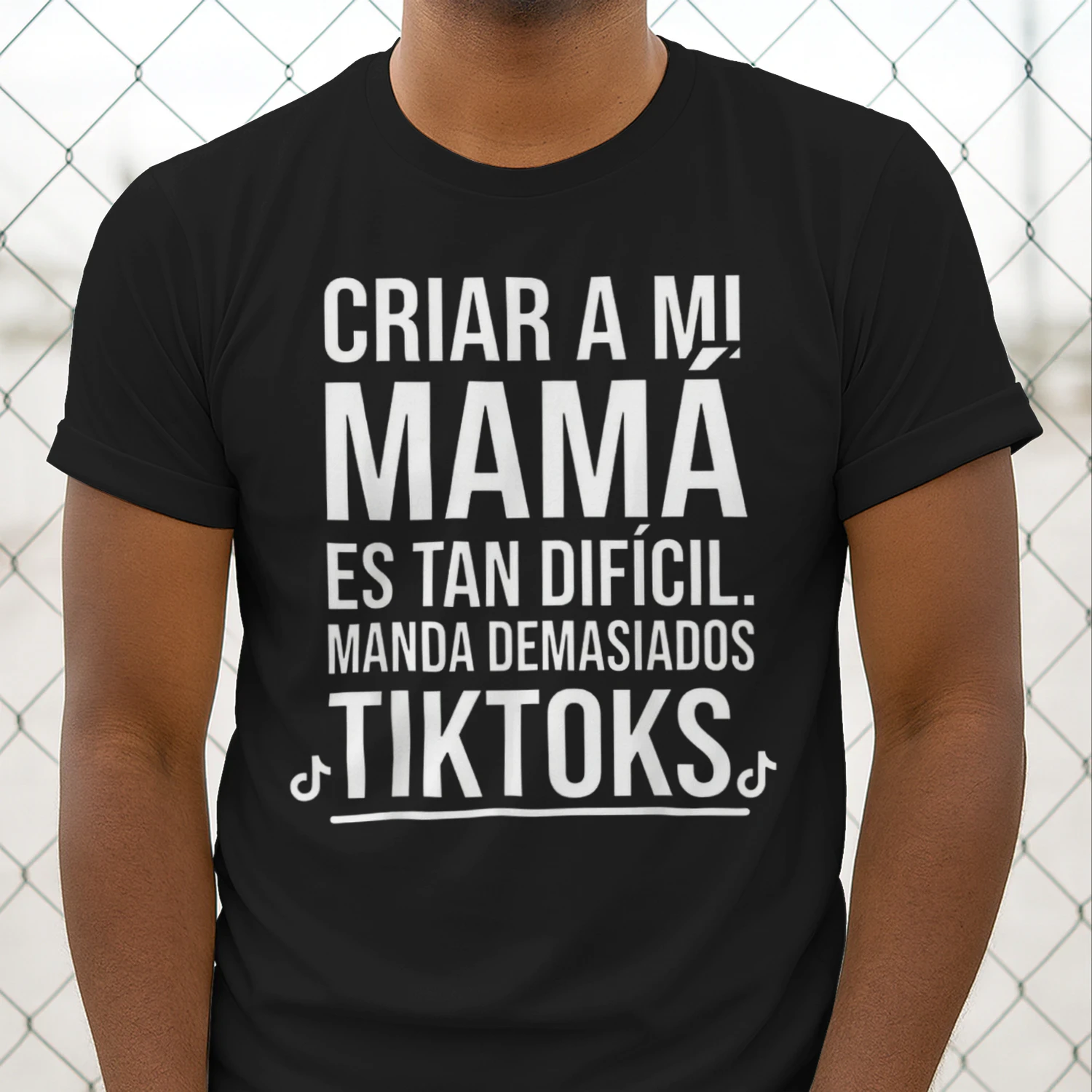 CRIAR A MI MAMÁ ES TAN DIFÍCIL. MANDA DEMASIADOS TIKTOKS