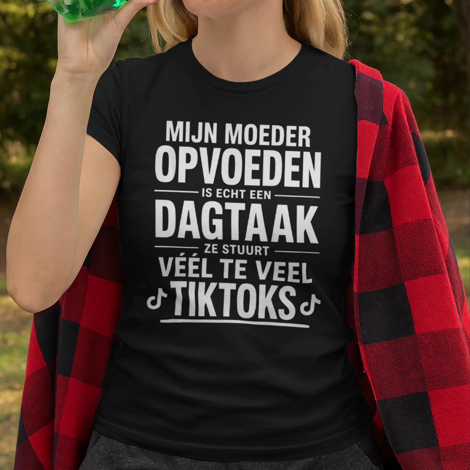 MIJN MOEDER OPVOEDEN IS ECHT EEN DAGTAAK. ZE STUURT VÉÉL TE VEEL TIKTOKS 