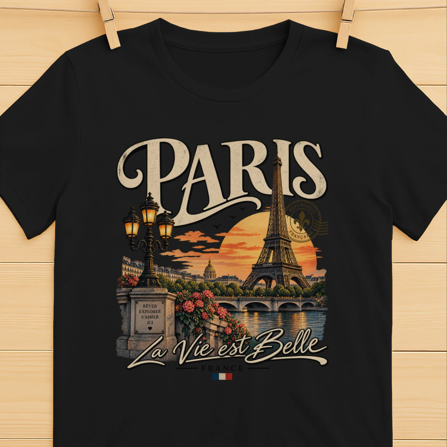 Paris — La Vie est Belle
