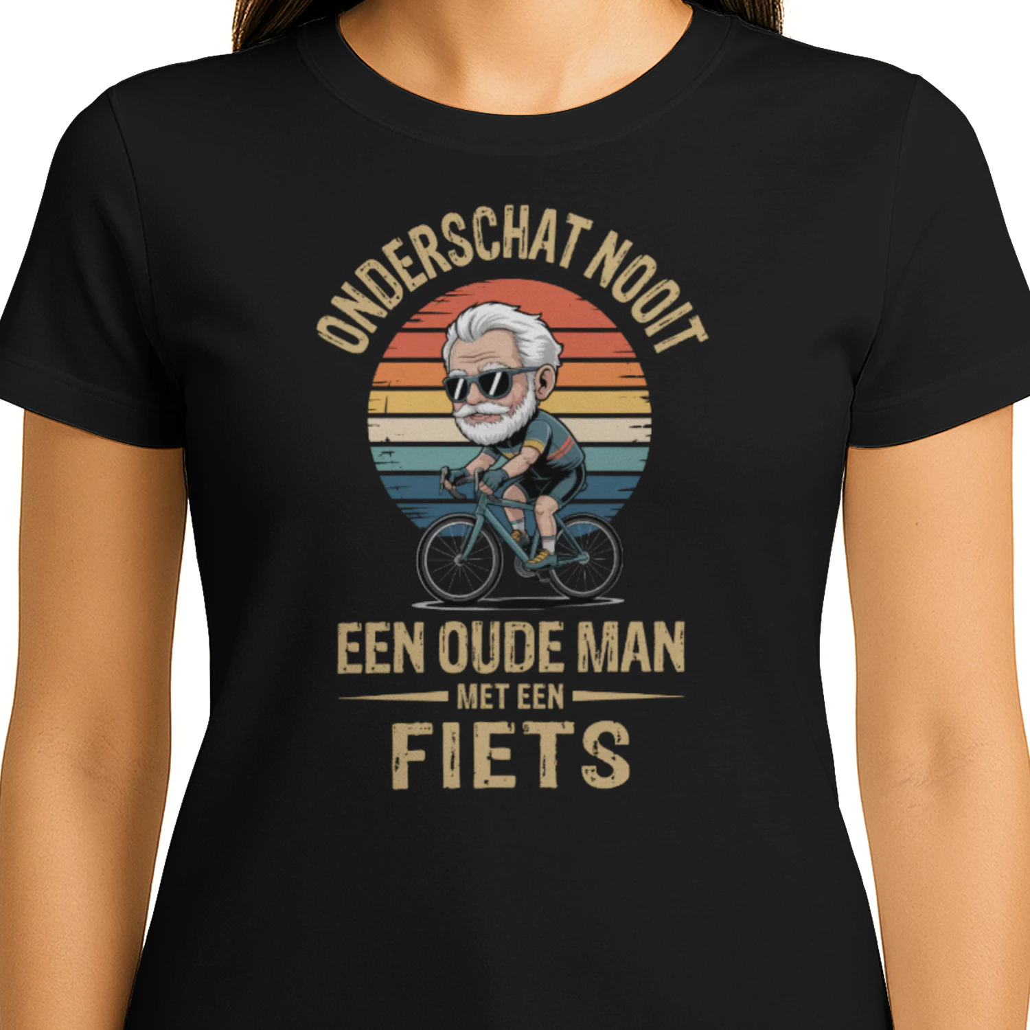 Onderschat nooit een oude man met een fiets
