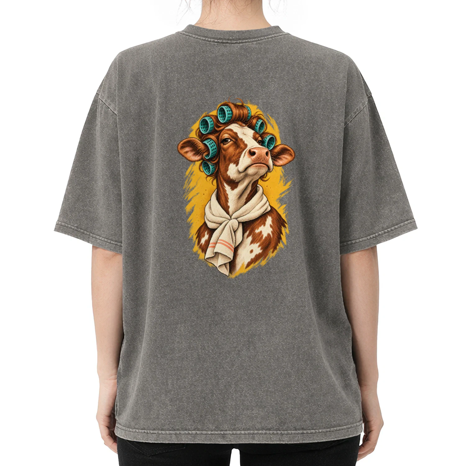 Salon Queen Cow Graphic T‑Shirt