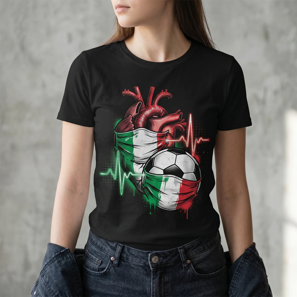 Battito Azzurro: T-Shirt Grafica "Cuore e Pallone" Italia