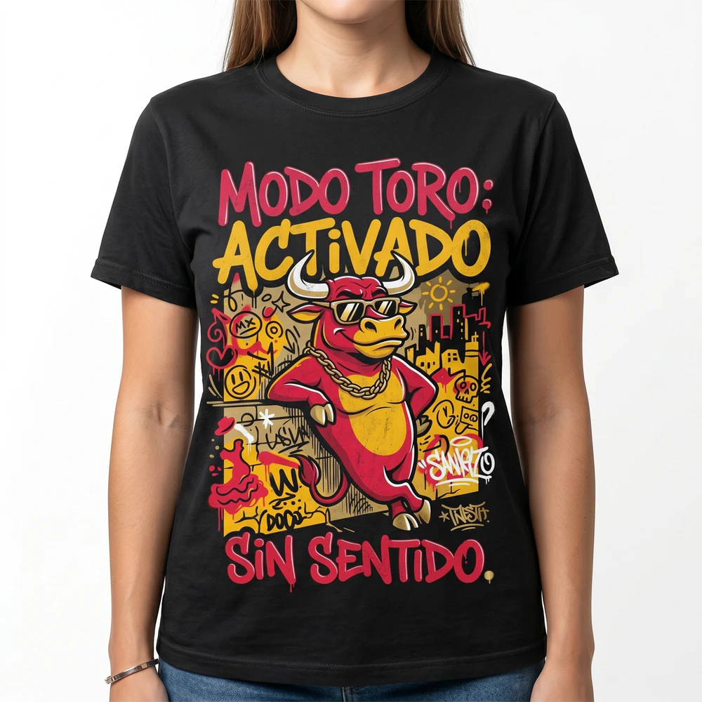 Camiseta Urbana Streetwear MODO TORO ACTIVADO | Camiseta Estilo Graffiti Y2K Ilustración Toro con Gafas