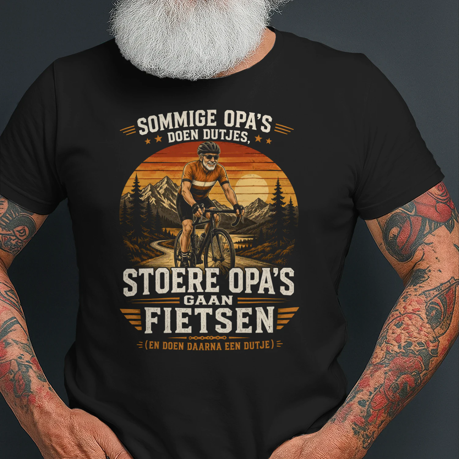 SOMMIGE OPA'S DOEN DUTJES, STOERE OPA'S GAAN FIETSEN (EN DOEN DAARNA EEN DUTJE