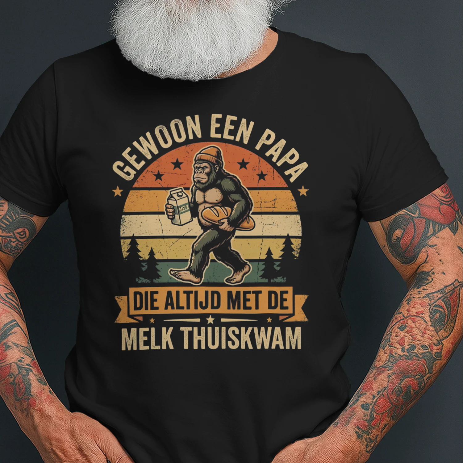 Gewoon Een Papa Die Altijd Met De Melk Thuiskwam - Bigfoot Vader T-Shirt