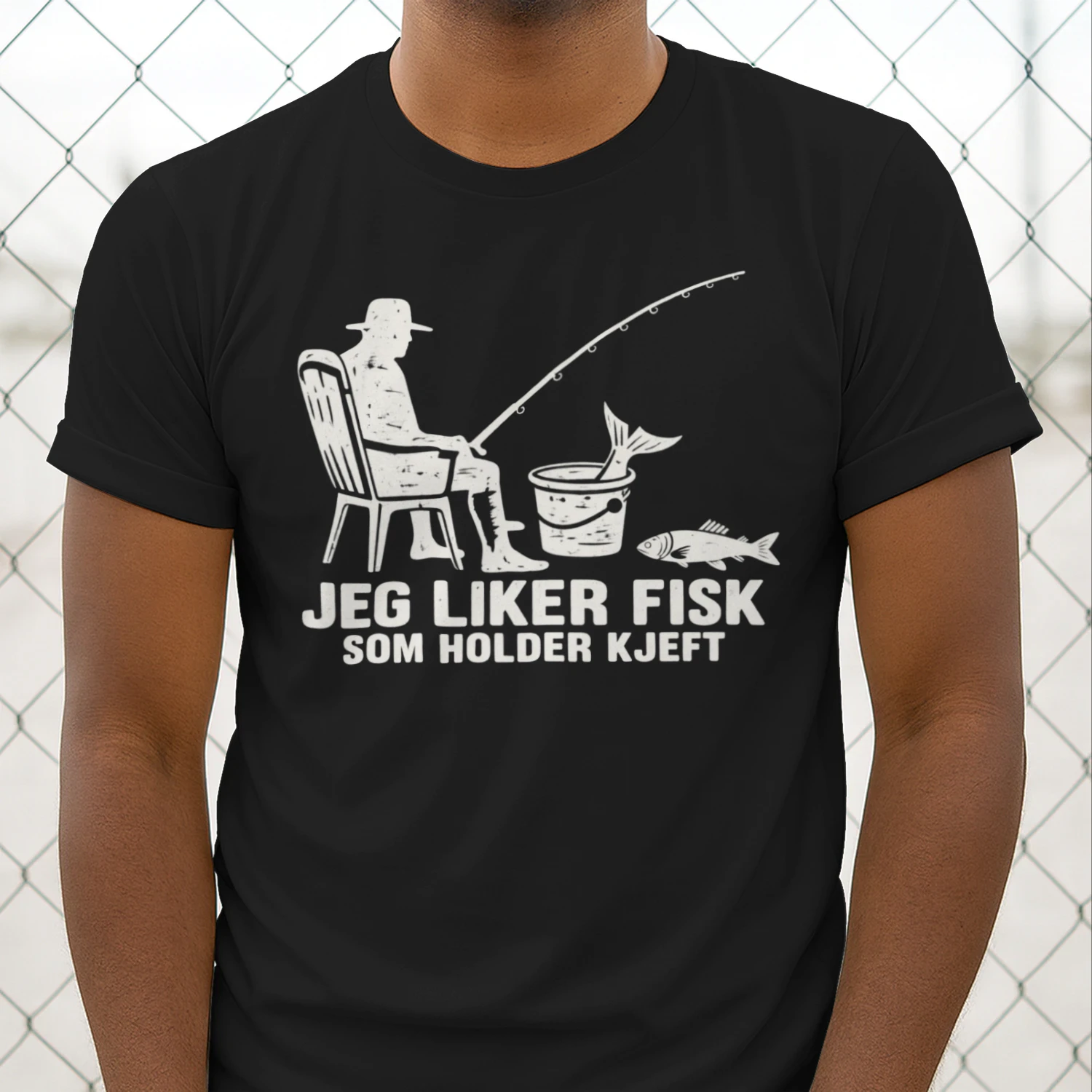 JEG LIKER FISK SOM HOLDER KJEFT