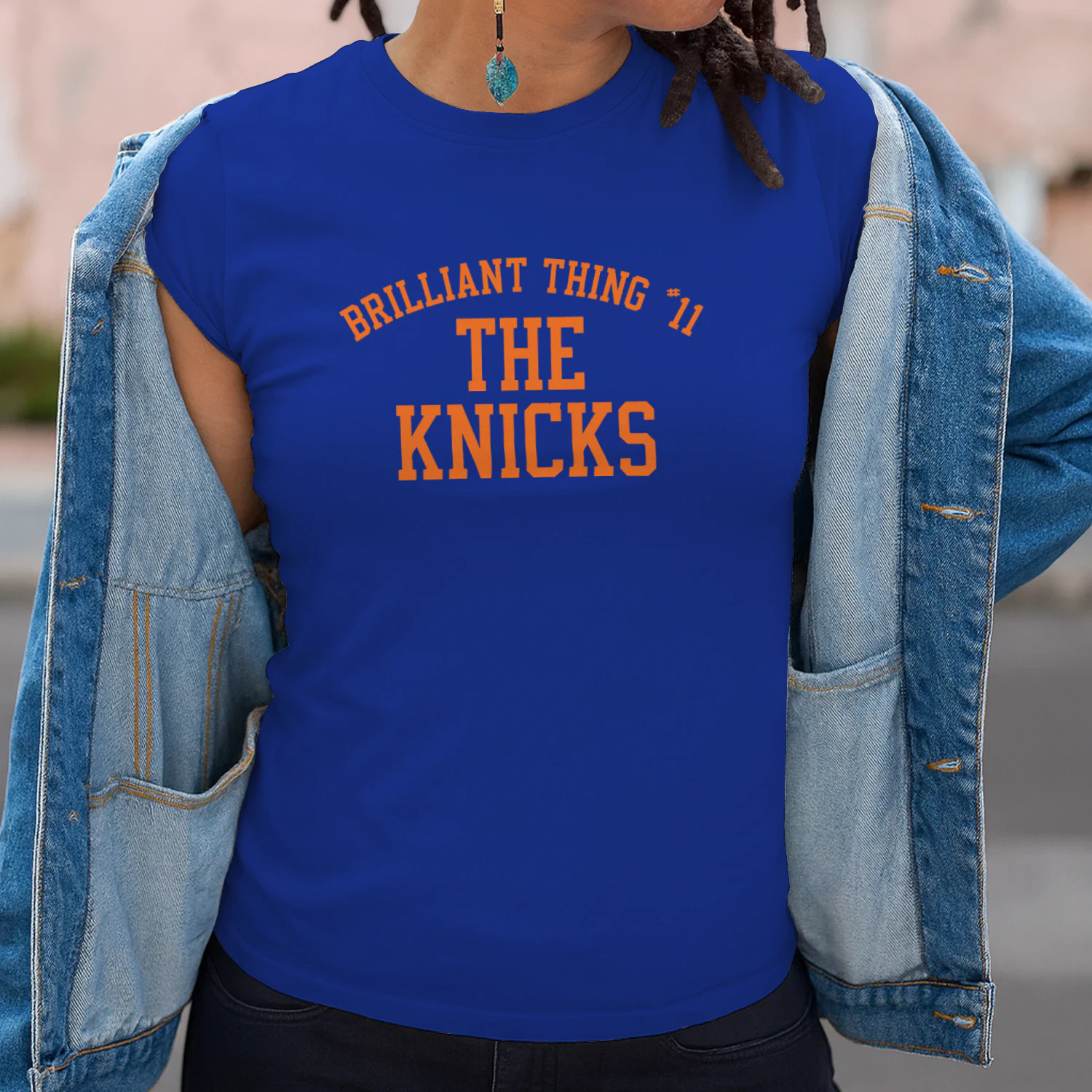 Mariska Hargitay Knicks Parade Shirt