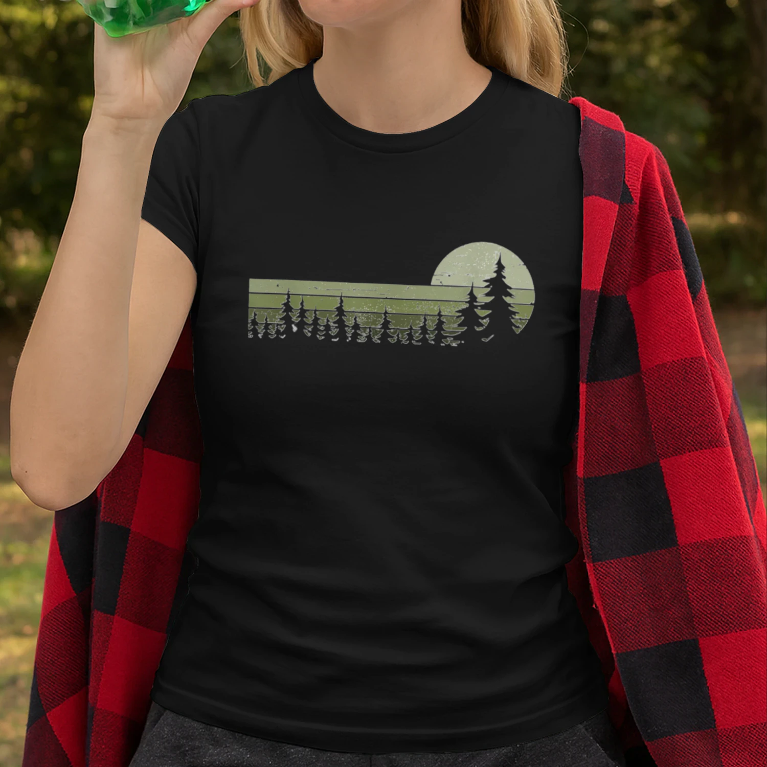 Vintage Forest Wildlife T-Shirt – Nature Lover Hiking & Outdoor Graphic Tee