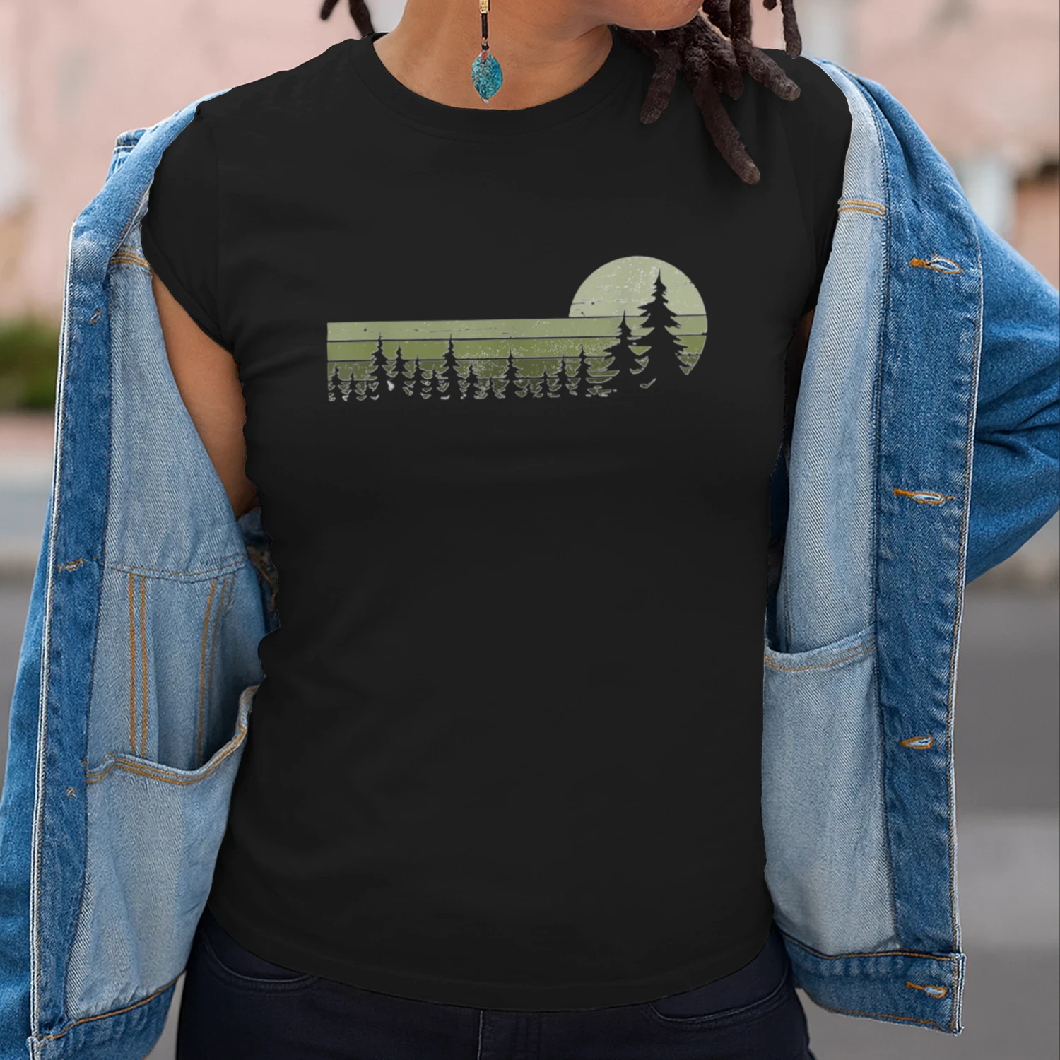 Vintage Forest Wildlife T-Shirt – Nature Lover Hiking & Outdoor Graphic Tee