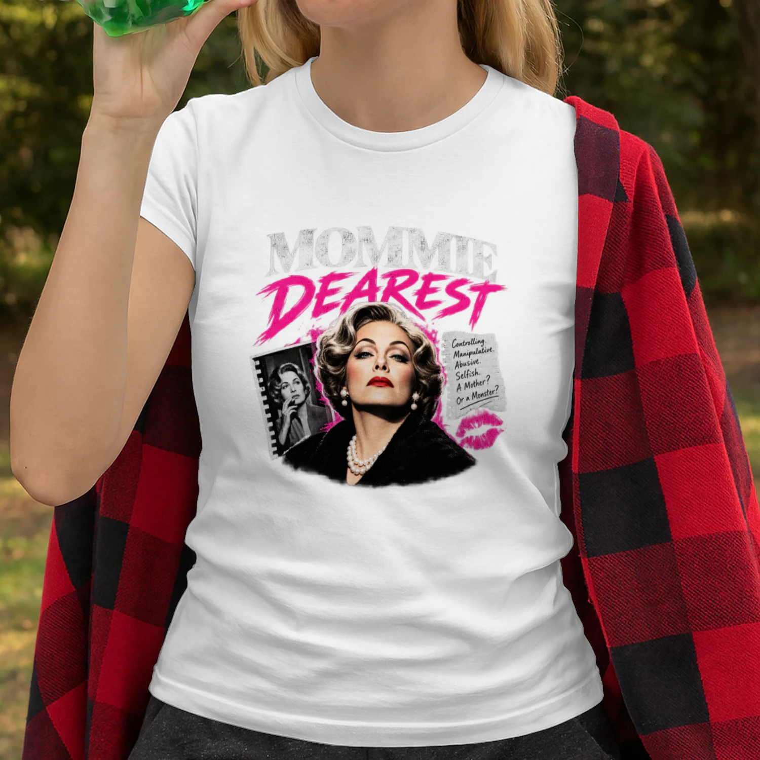 Mommie DearesT-shirt