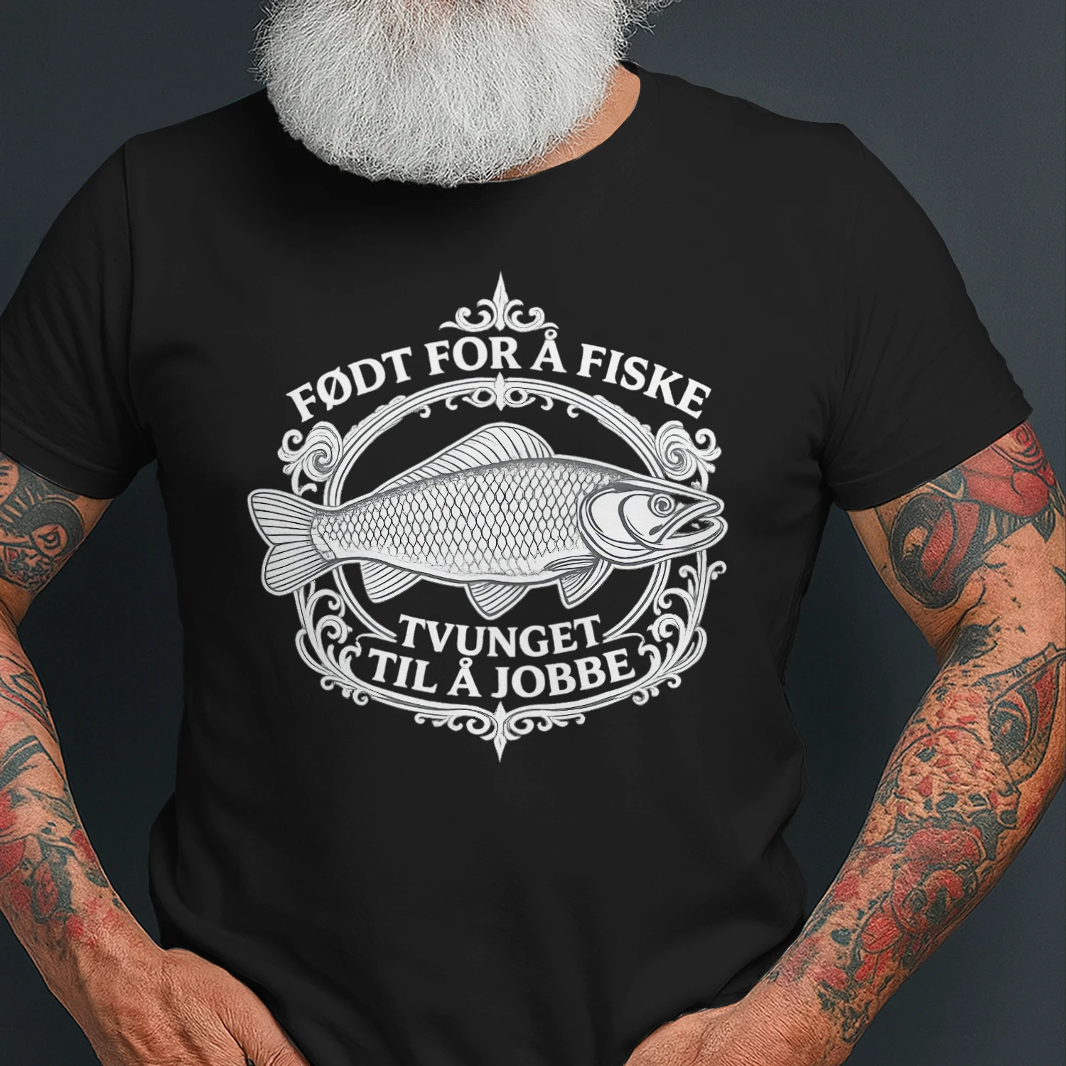 Født for å fiske, tvunget til å jobbe