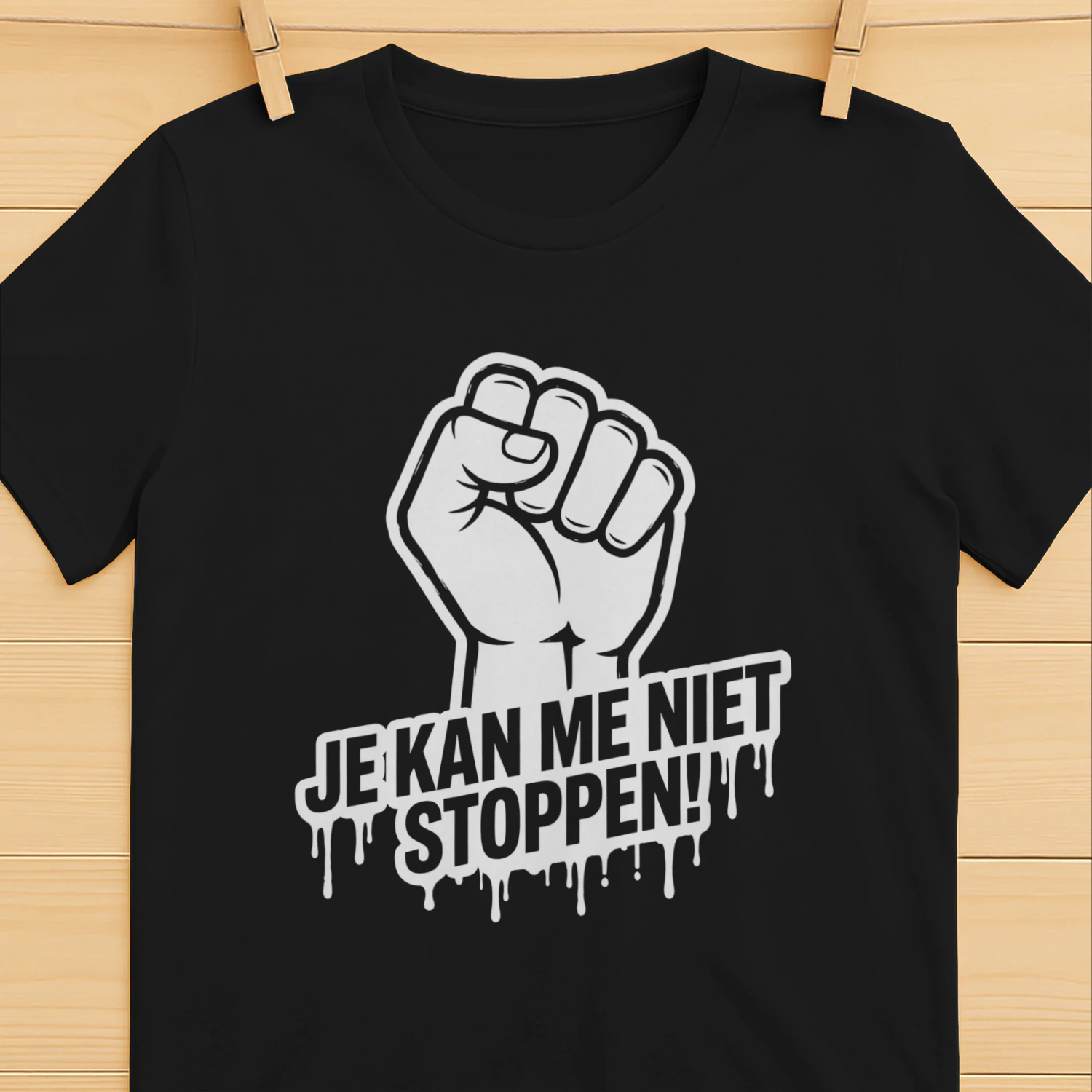 T-shirt “ JEKAN ME NIET STOPPEN” 🔥