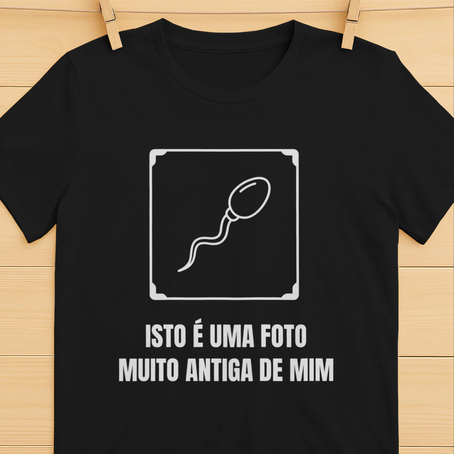 T-shirt “FOTO MUITO ANTIGA DE MIM” ⬇️
