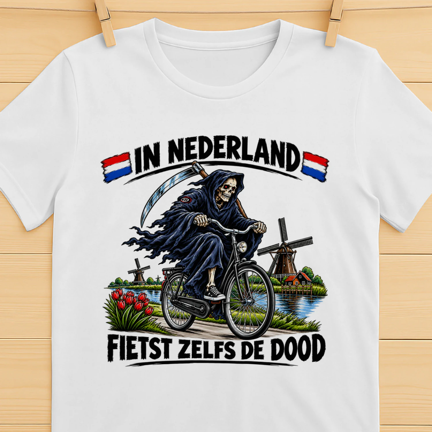 Zelfs de Dood Fietst in Nederland – Grappig Nederlands T-shirt