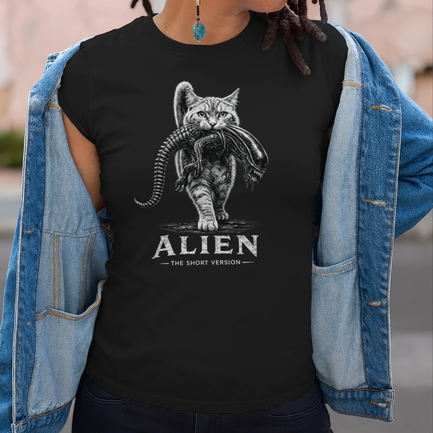 Alien The Short Version Cat T-shirt – Sci-Fi Horror Parody Graphic Tee