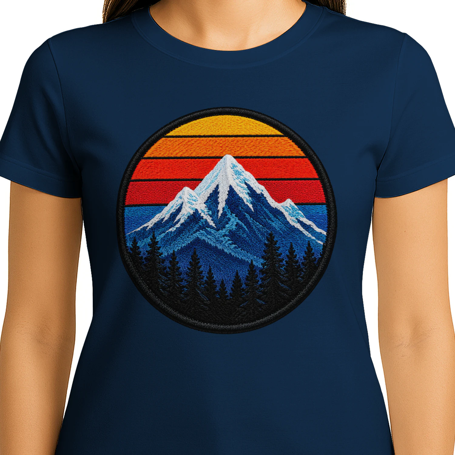 Retro Berge Sonnenuntergang T-Shirt – Alpen, Outdoor, Vintage
