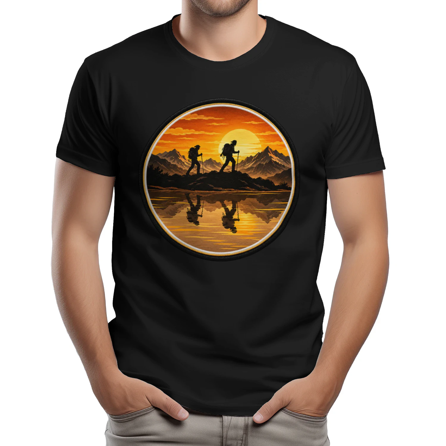 Wanderer Sonnenuntergang Berge T-Shirt – See, Outdoor, Trekking
