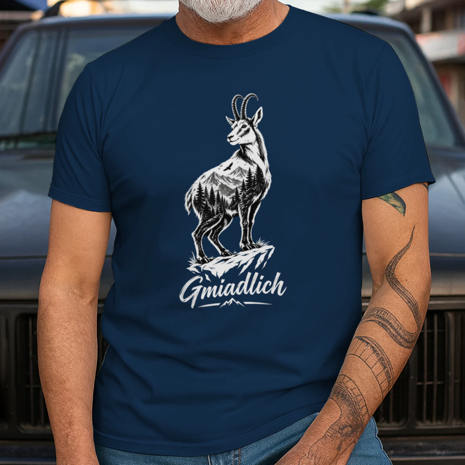 "Gmiadlich" Steinbock T-Shirt – Alpen Design für Bergfexen & Ötis