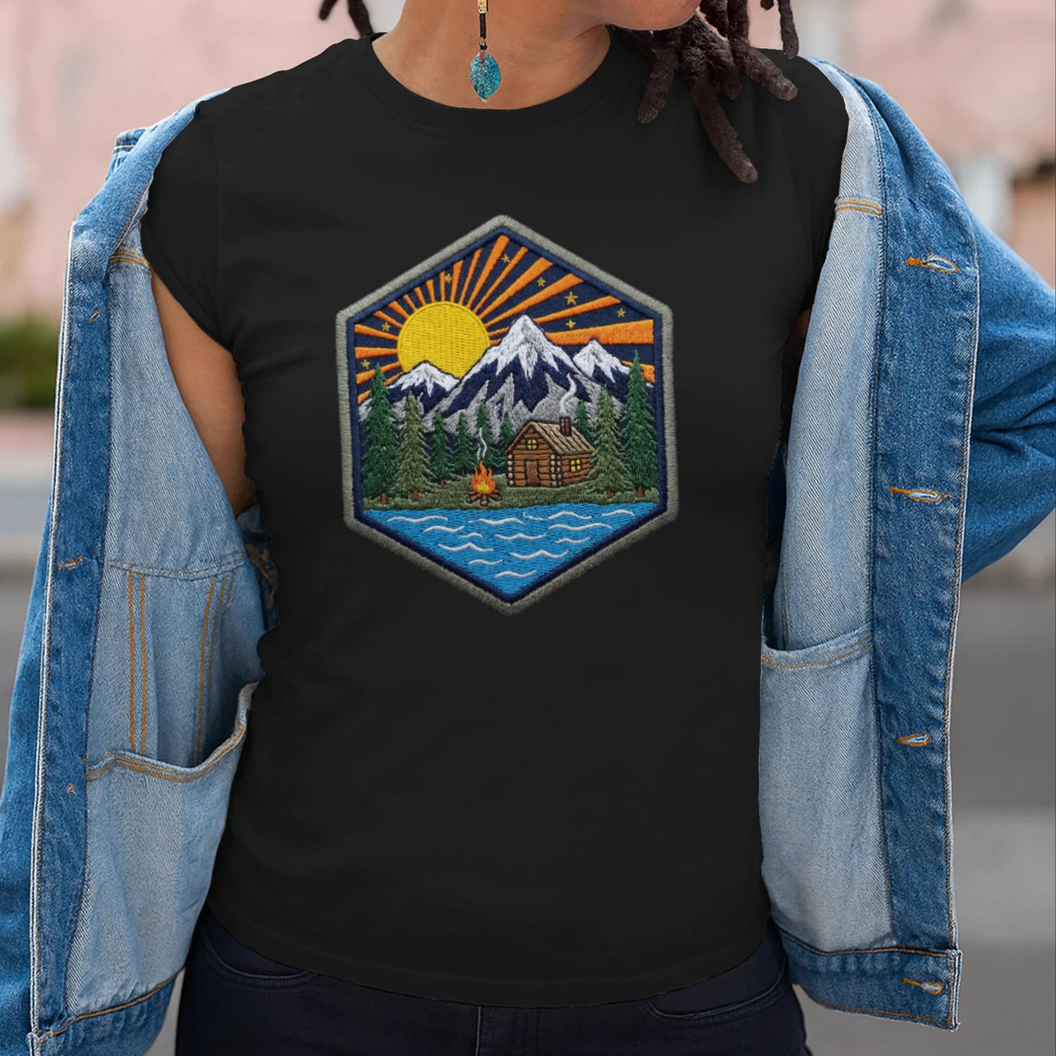 Berghütte Lagerfeuer T-Shirt