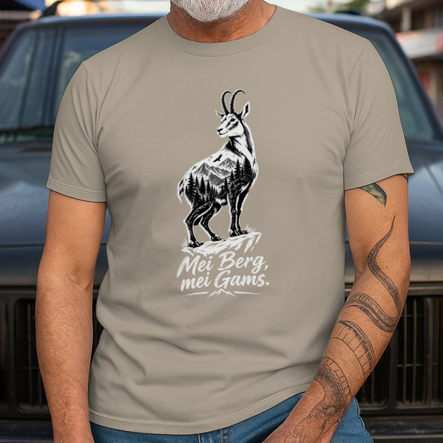 "Mei Berg, mei Gams." T-Shirt – Alpen Design für echte Bergler
