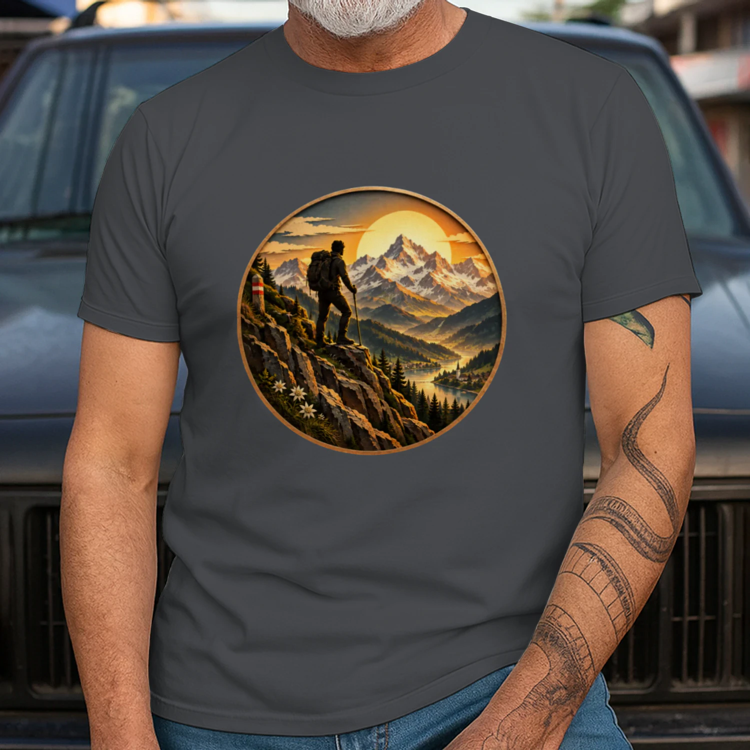 Alpen Wanderer Sonnenuntergang T-Shirt – Berge, Wandern, Natur