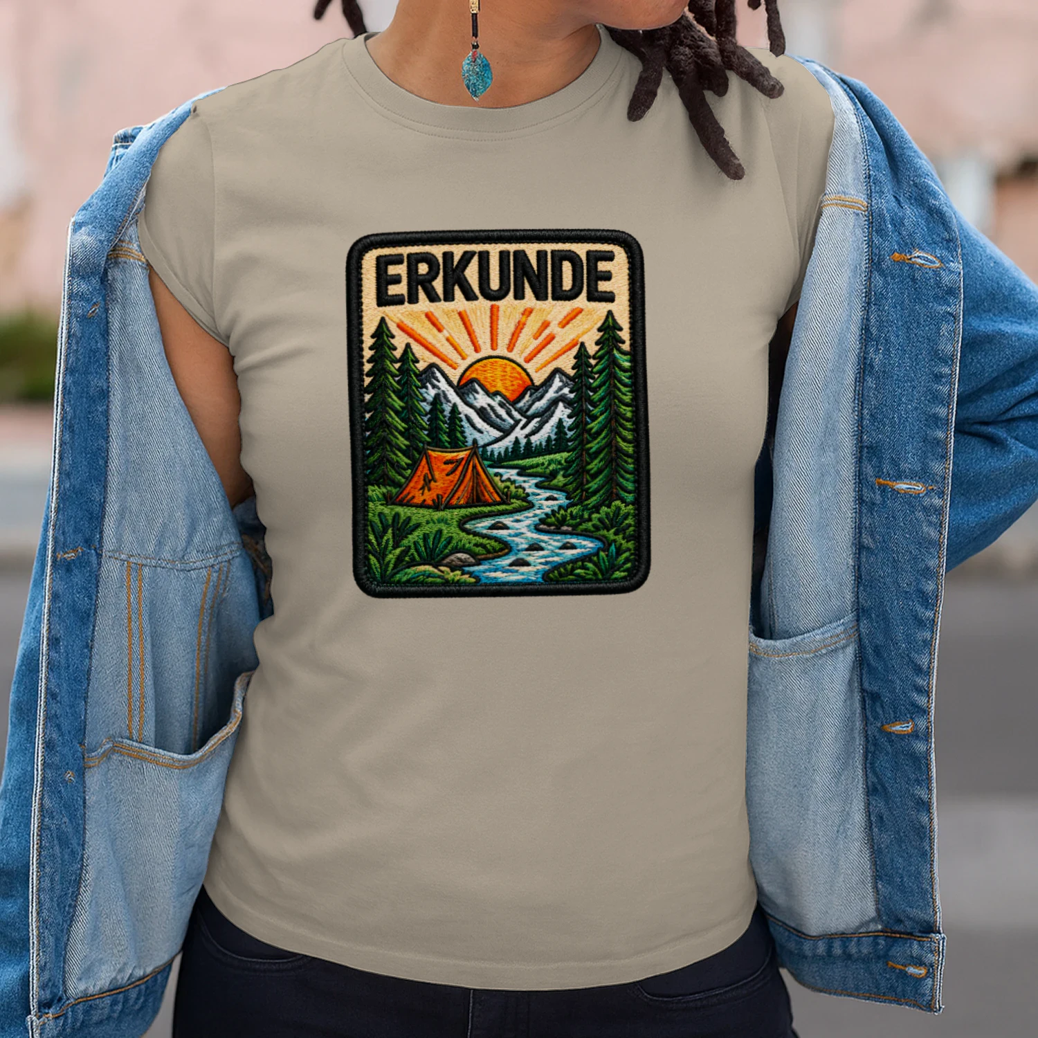 Erkunde Zelt Berge T-Shirt – Camping, Fluss, Outdoor