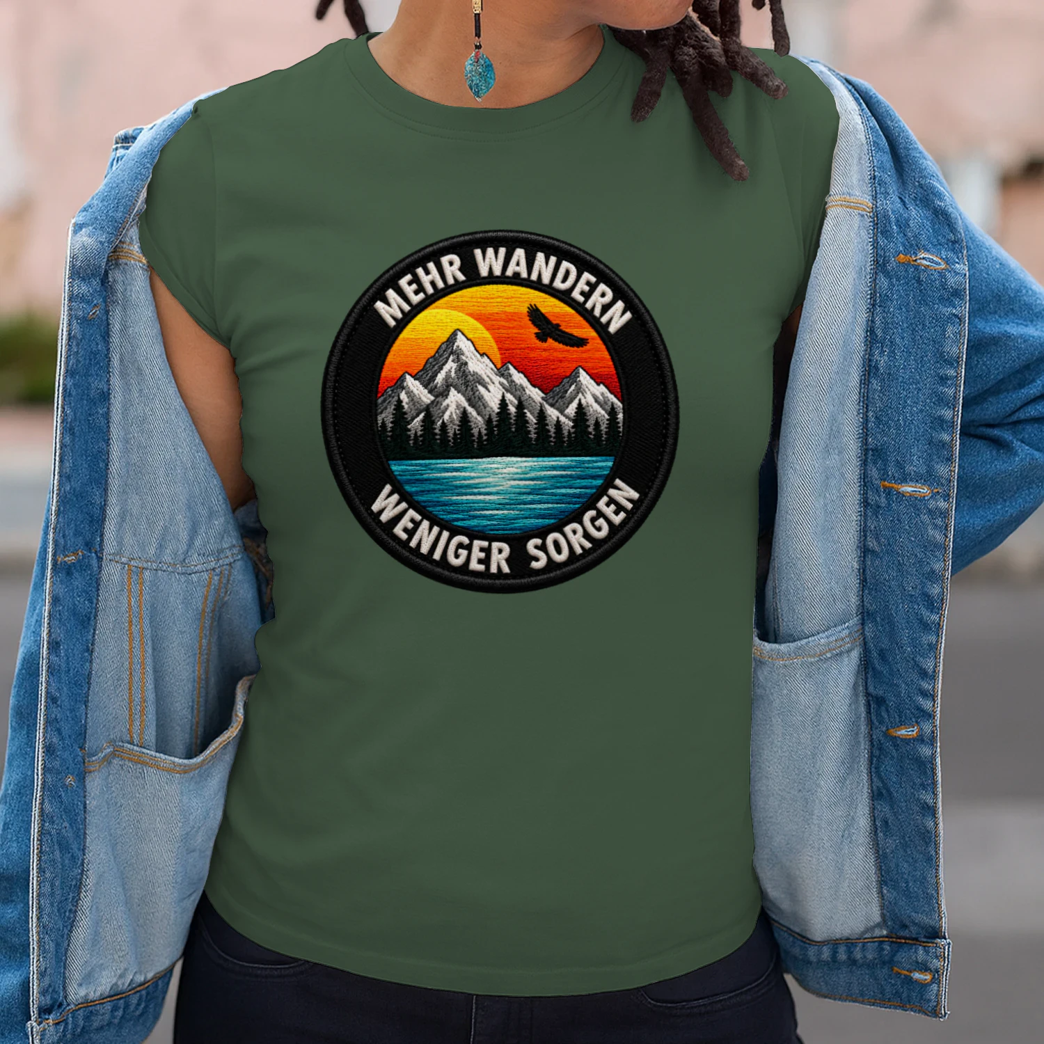 Mehr Wandern Weniger Sorgen T-Shirt – Berge, Adler, Outdoor