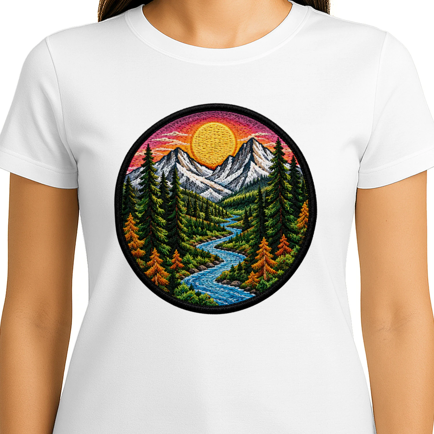 Bergfluss Sonnenuntergang T-Shirt – Wald, Natur, Outdoor