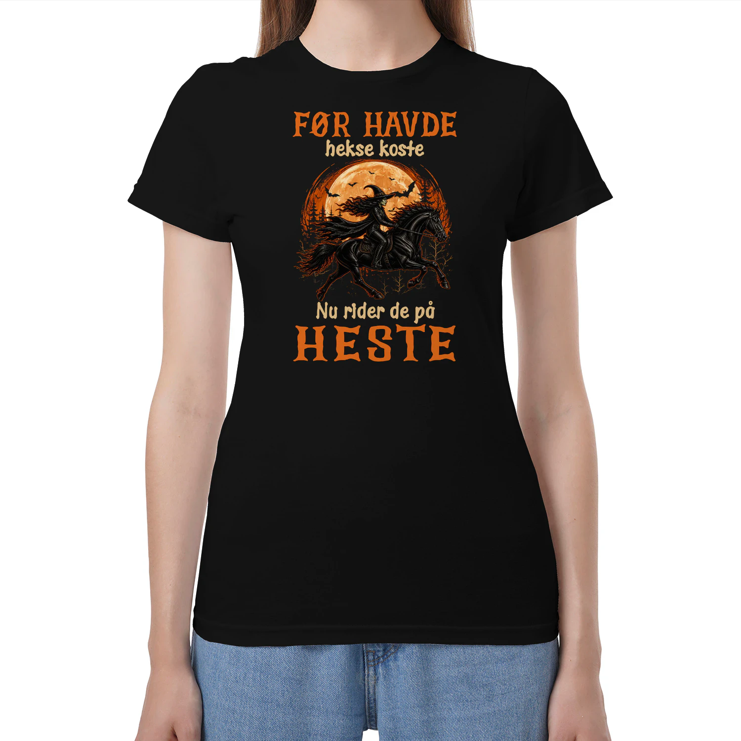 DK0268 - Før havde hekse koste Nu rider de på heste