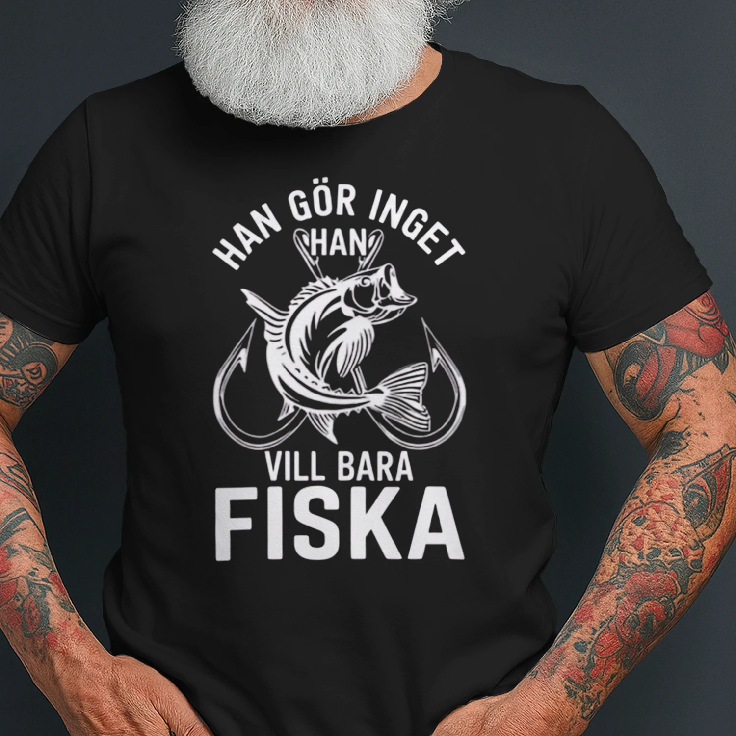 HAN GÖR INGET HAN VILL BARA FISKA