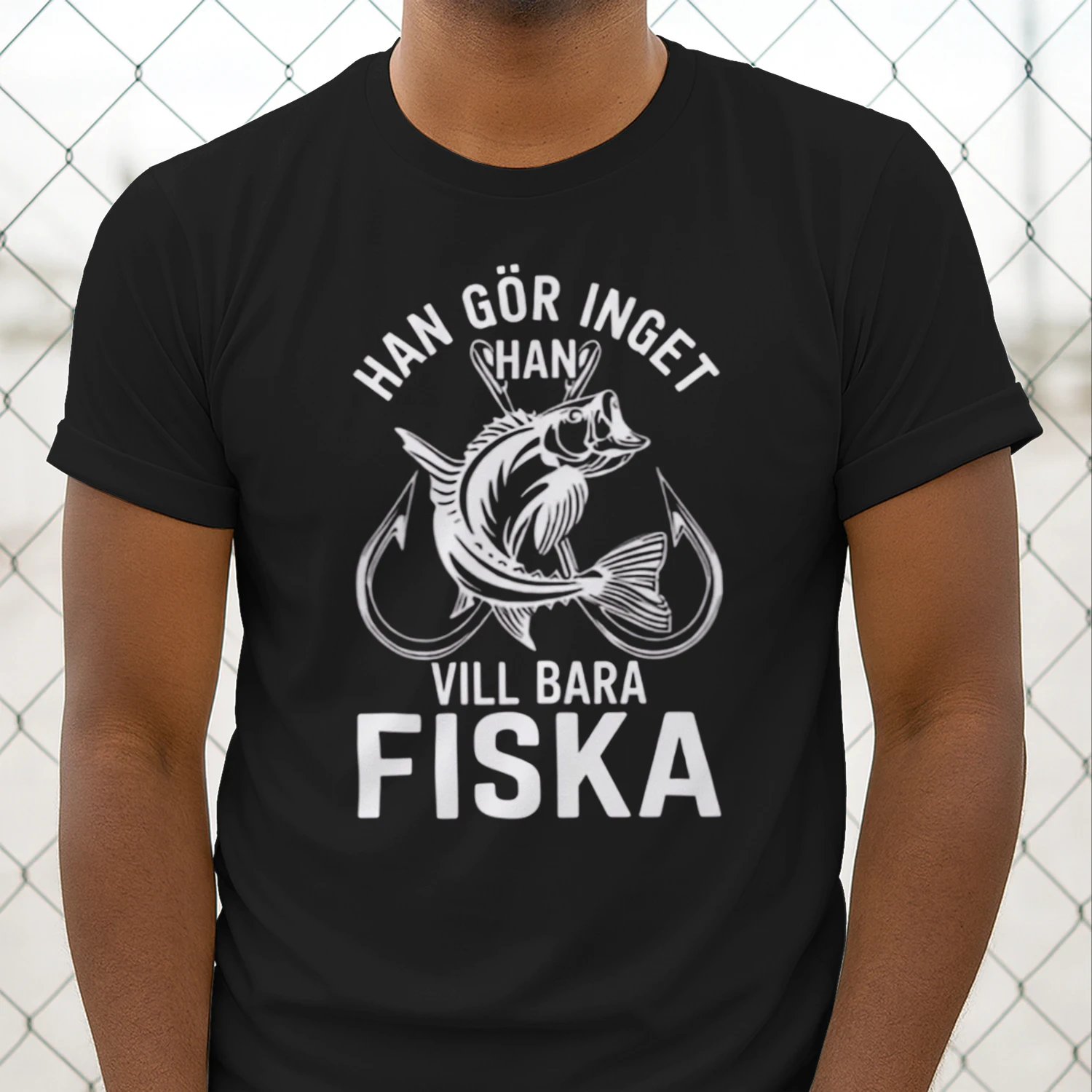 HAN GÖR INGET HAN VILL BARA FISKA