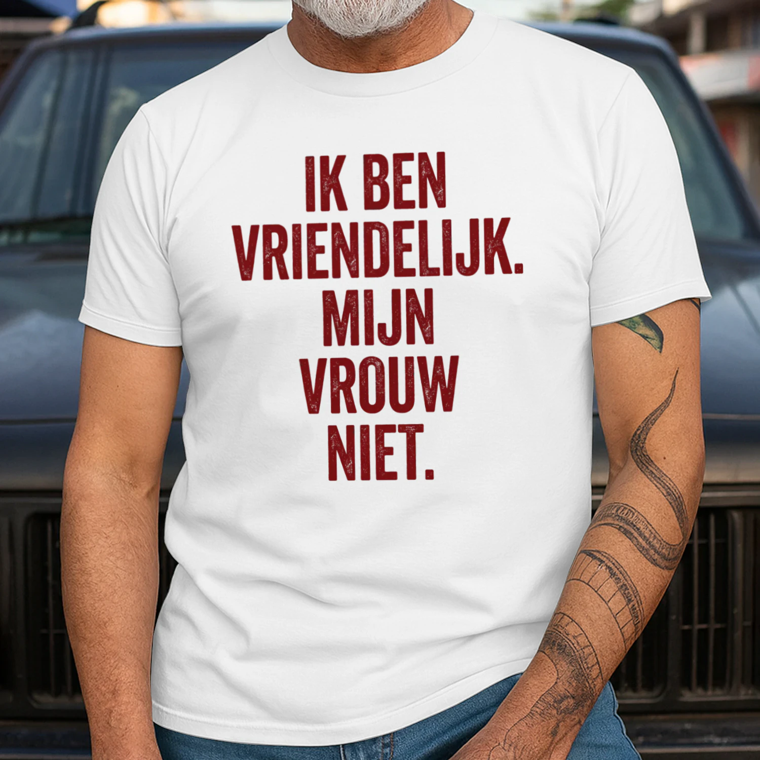 IK BEN VRIENDELIJK. MIJN VROUW NIET. – Grappig Nederlands T-Shirt