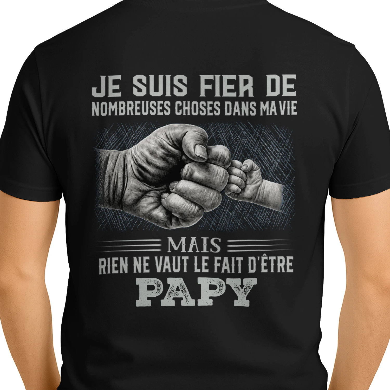 JE SUIS FIER DE BEAUCOUP DE CHOSES DANS MA VIE, MAIS RIEN NE ME REND PLUS FIER QUE D'ÊTRE PAPY