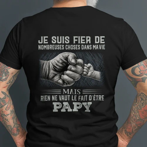 JE SUIS FIER DE BEAUCOUP DE CHOSES DANS MA VIE, MAIS RIEN NE ME REND PLUS FIER QUE D'ÊTRE PAPY
