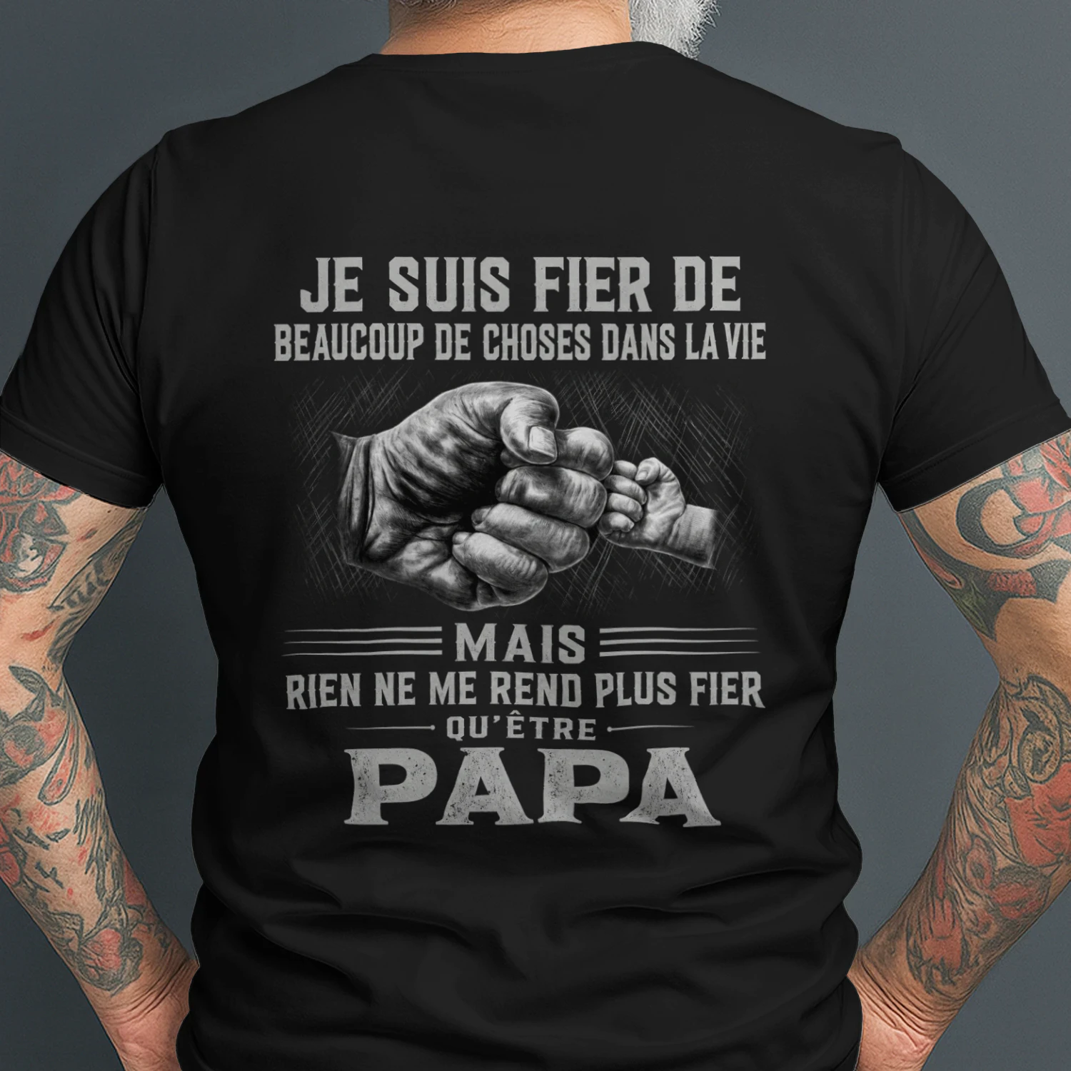 JE SUIS FIER DE BEAUCOUP DE CHOSES DANS LA VIE, MAIS RIEN NE ME REND PLUS FIER QUE D'ÊTRE PAPA