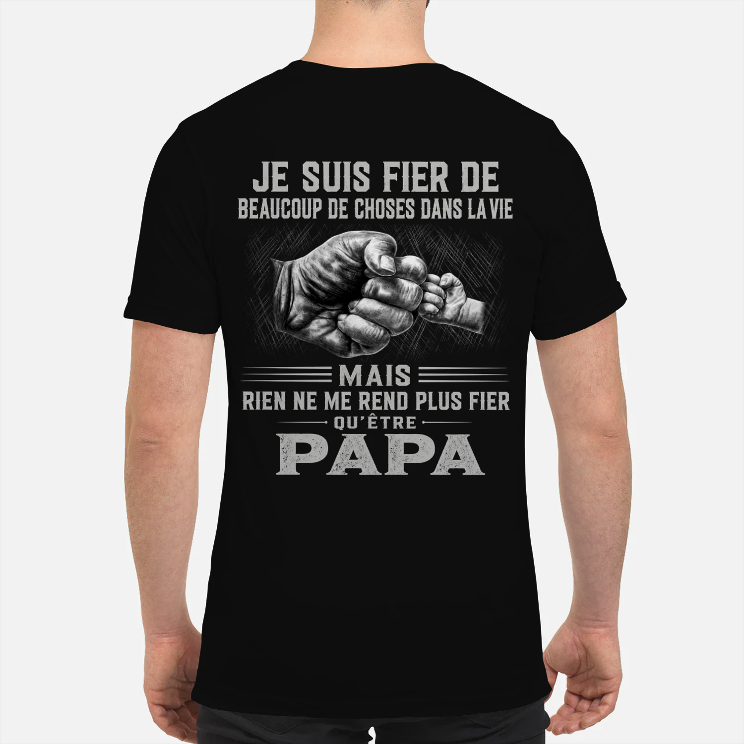 JE SUIS FIER DE BEAUCOUP DE CHOSES DANS LA VIE, MAIS RIEN NE ME REND PLUS FIER QUE D'ÊTRE PAPA