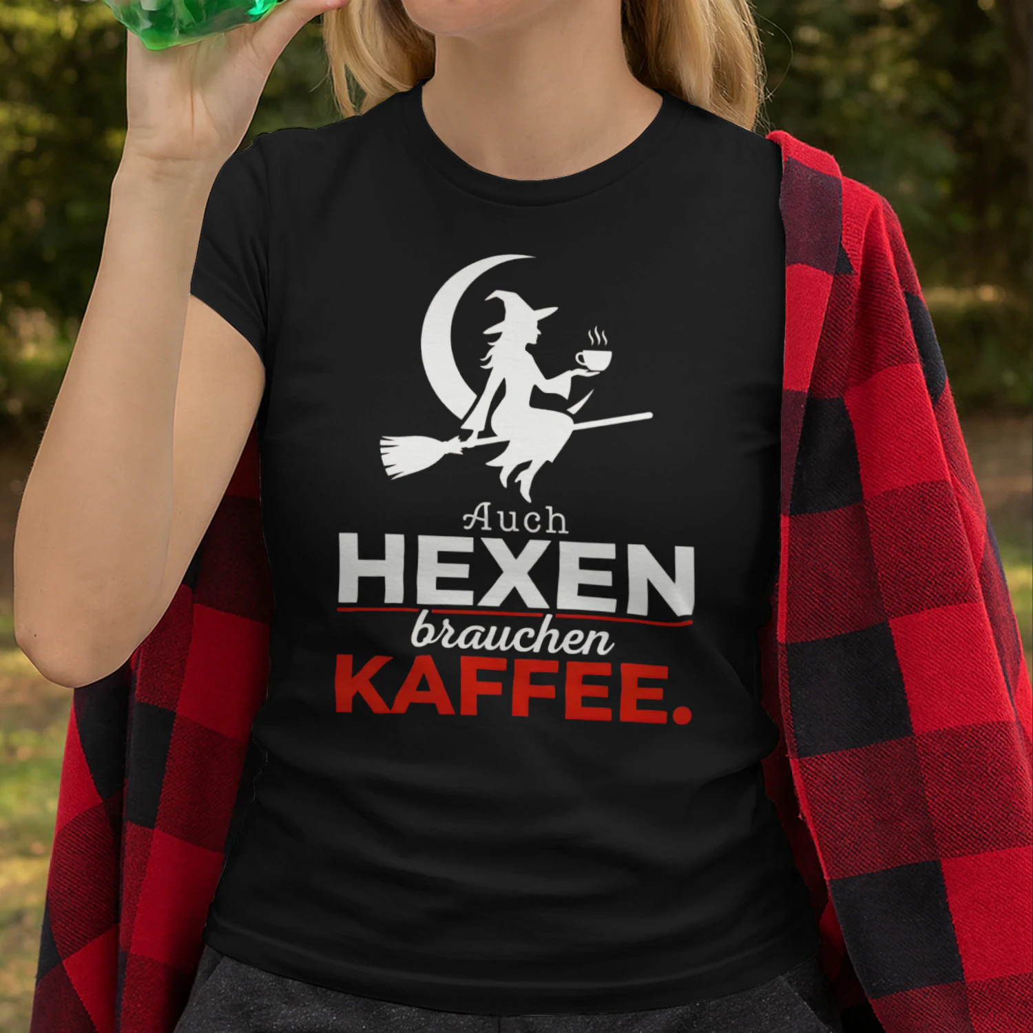 Auch Hexen brauchen Kaffee T-shirt 