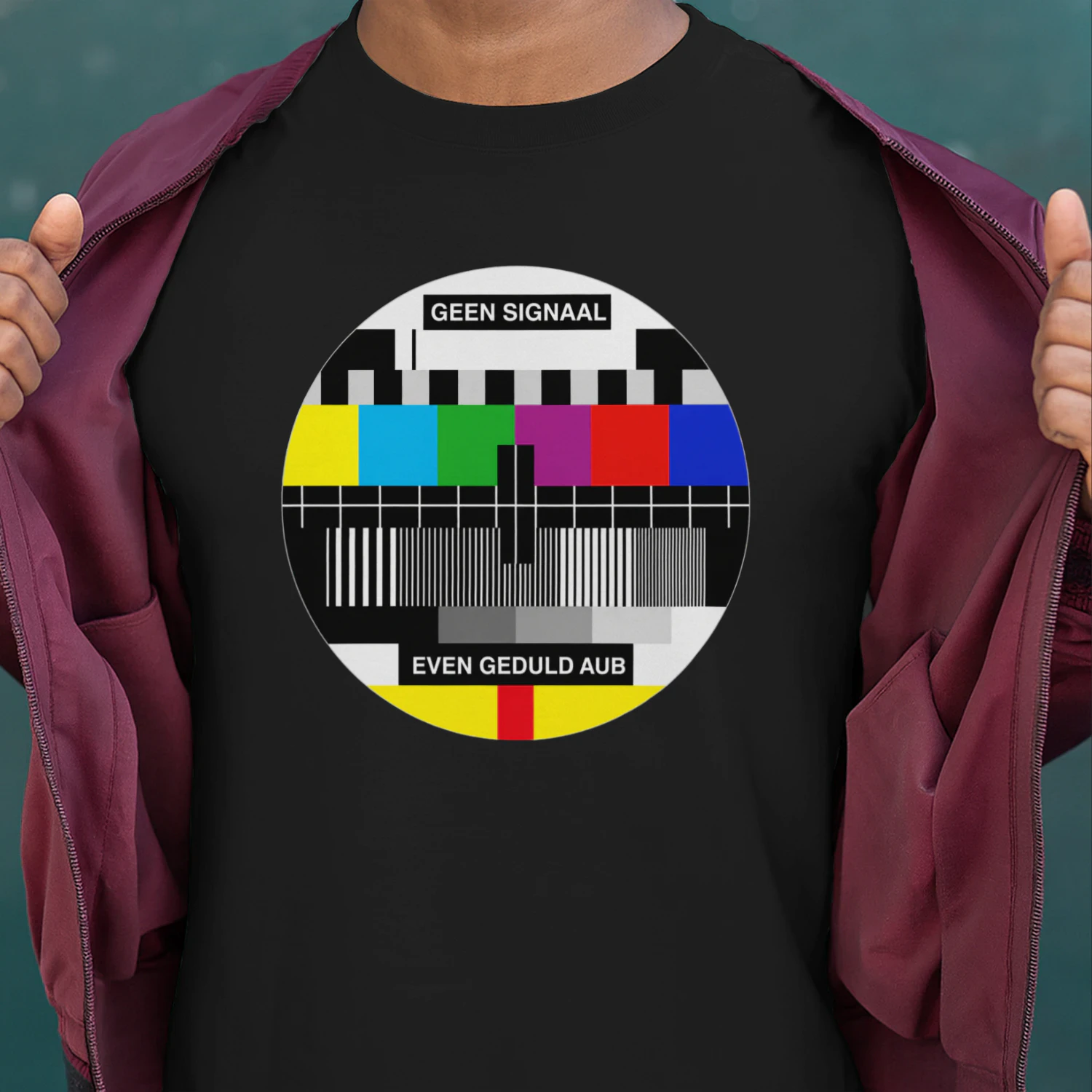 Geen Signaal Even Geduld Aub - Vintage Netherlands Broadcast Graphic Tee