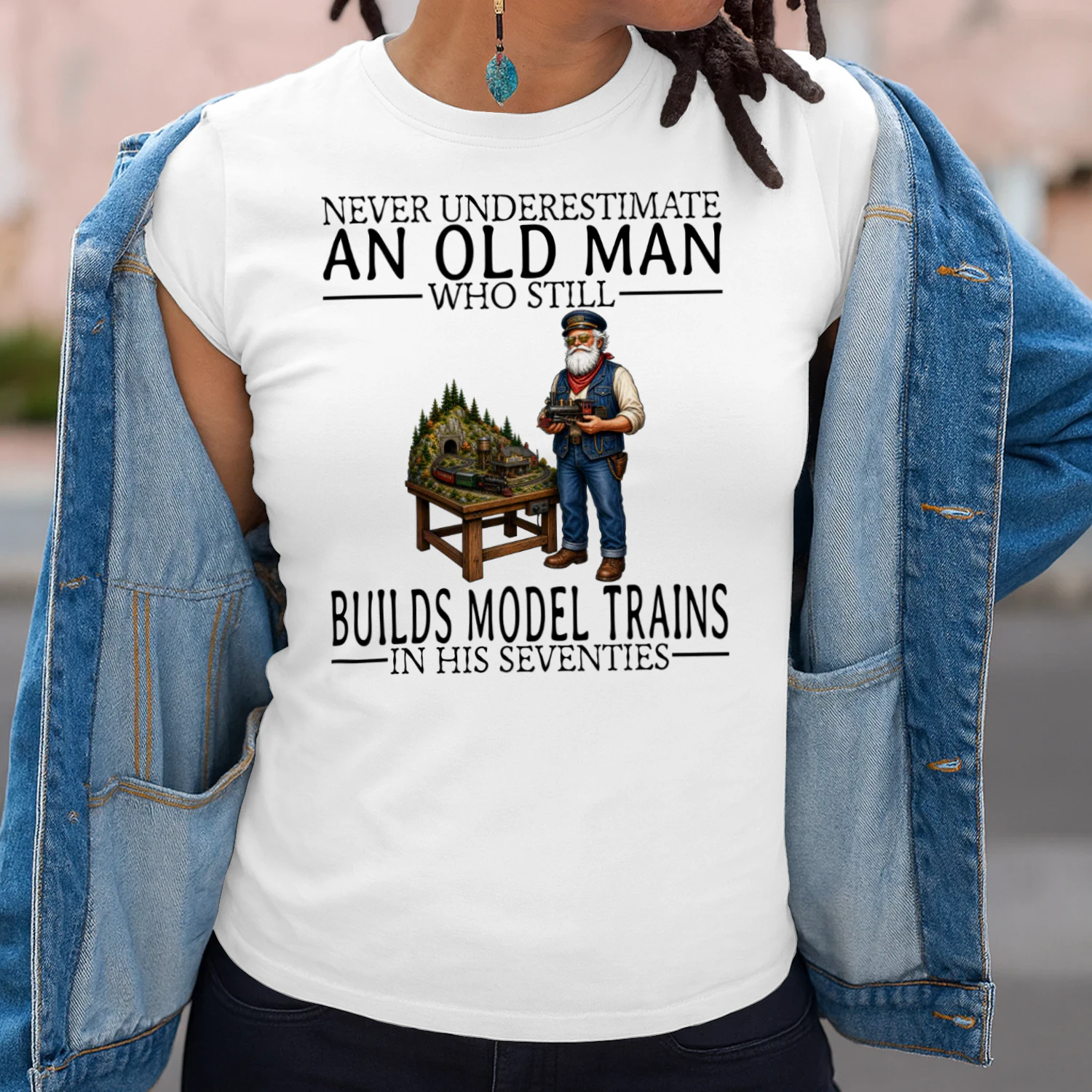 model-trains-white-nv7