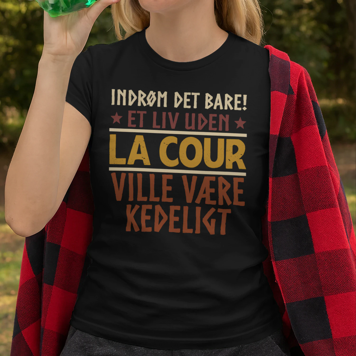 la cour-fdk03-fdk0585