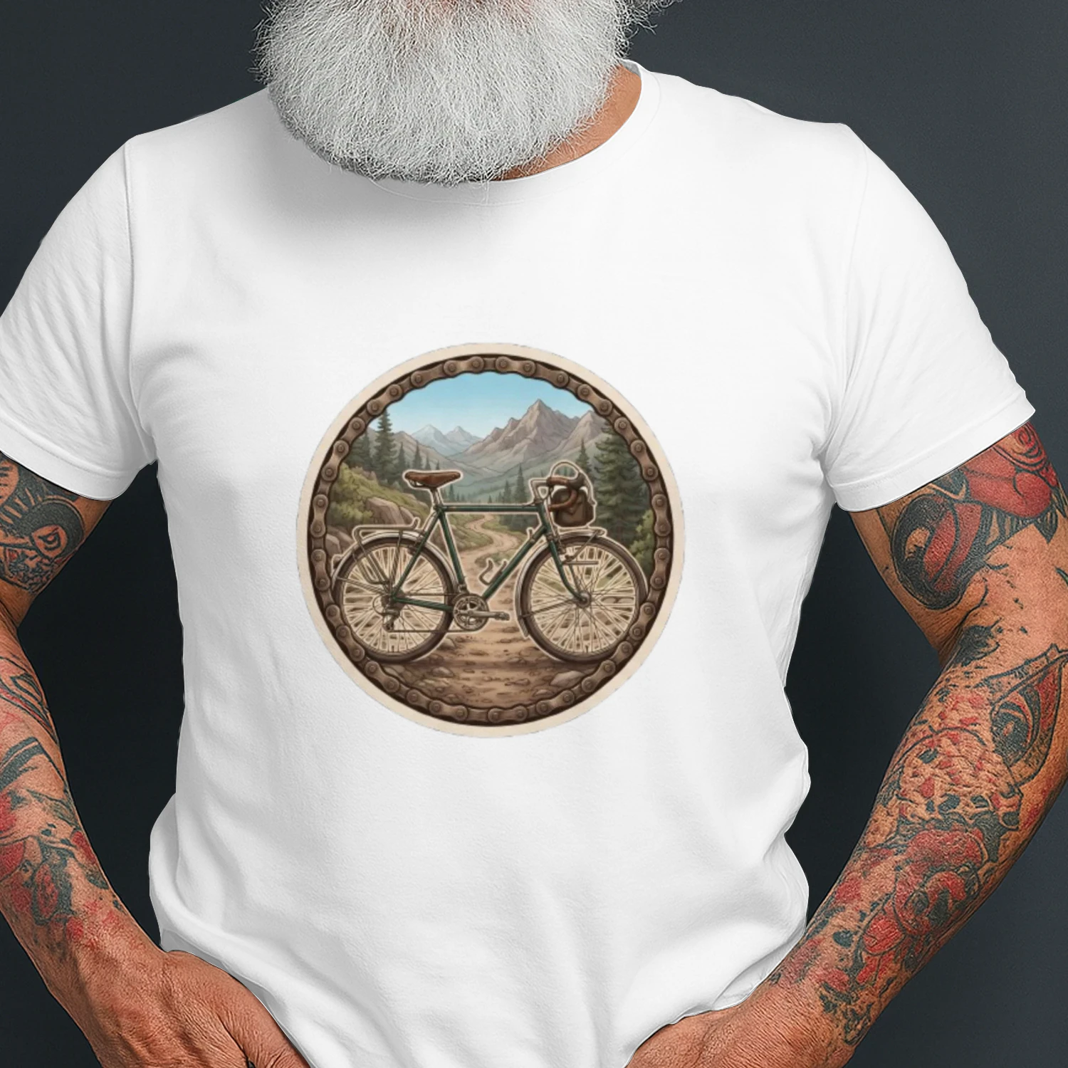 Fietssticker Bergavontuur, Vintage Toerfiets met Kettingrand Design