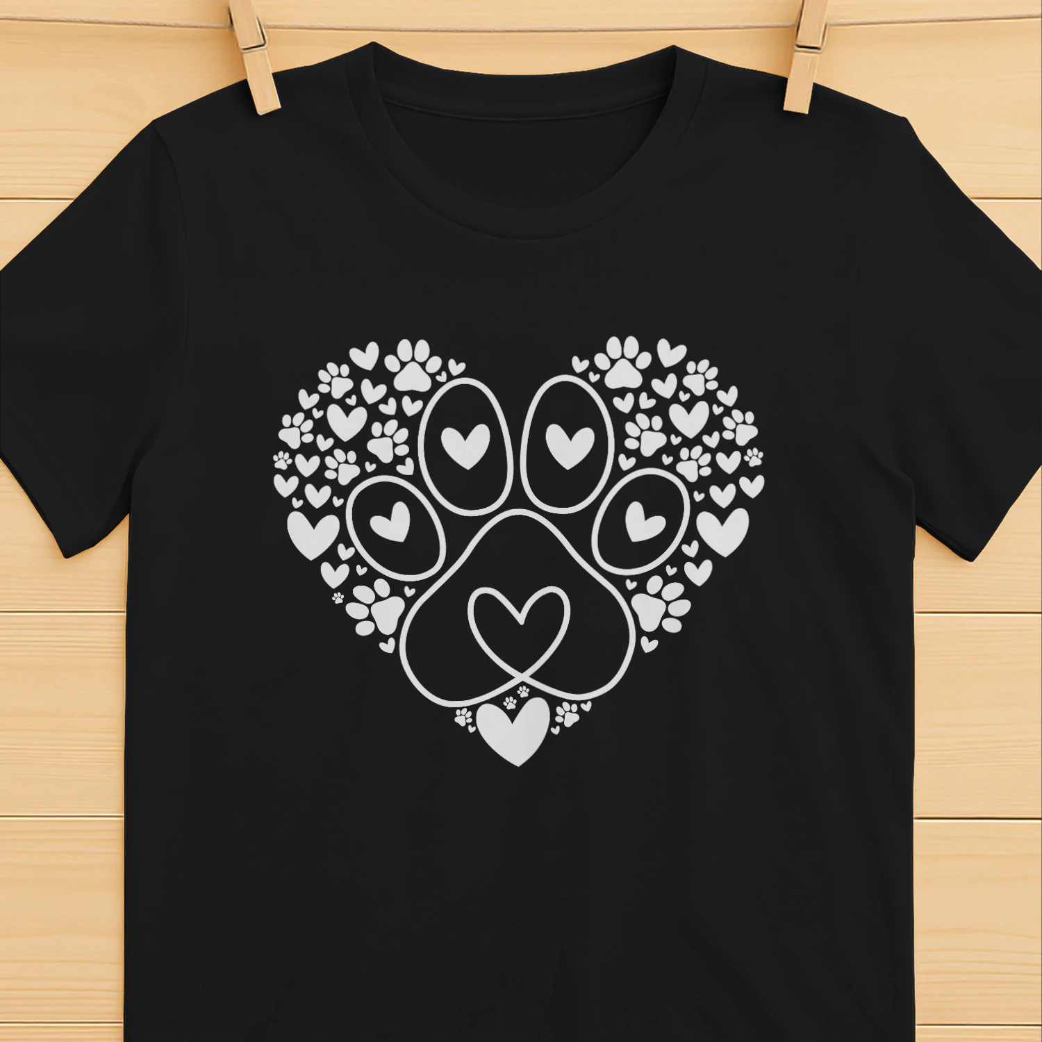 Hartvormige Hondenpoot T-Shirt – Liefde Voor Honden