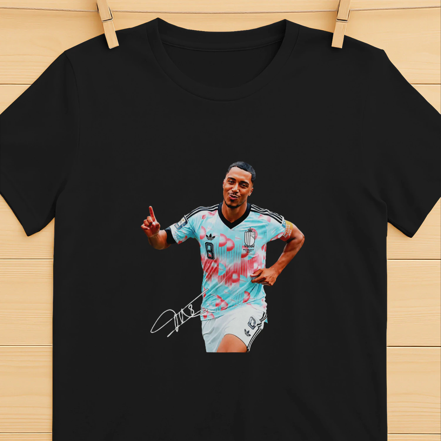Youri Tielemans Belgium national football running signature shirt