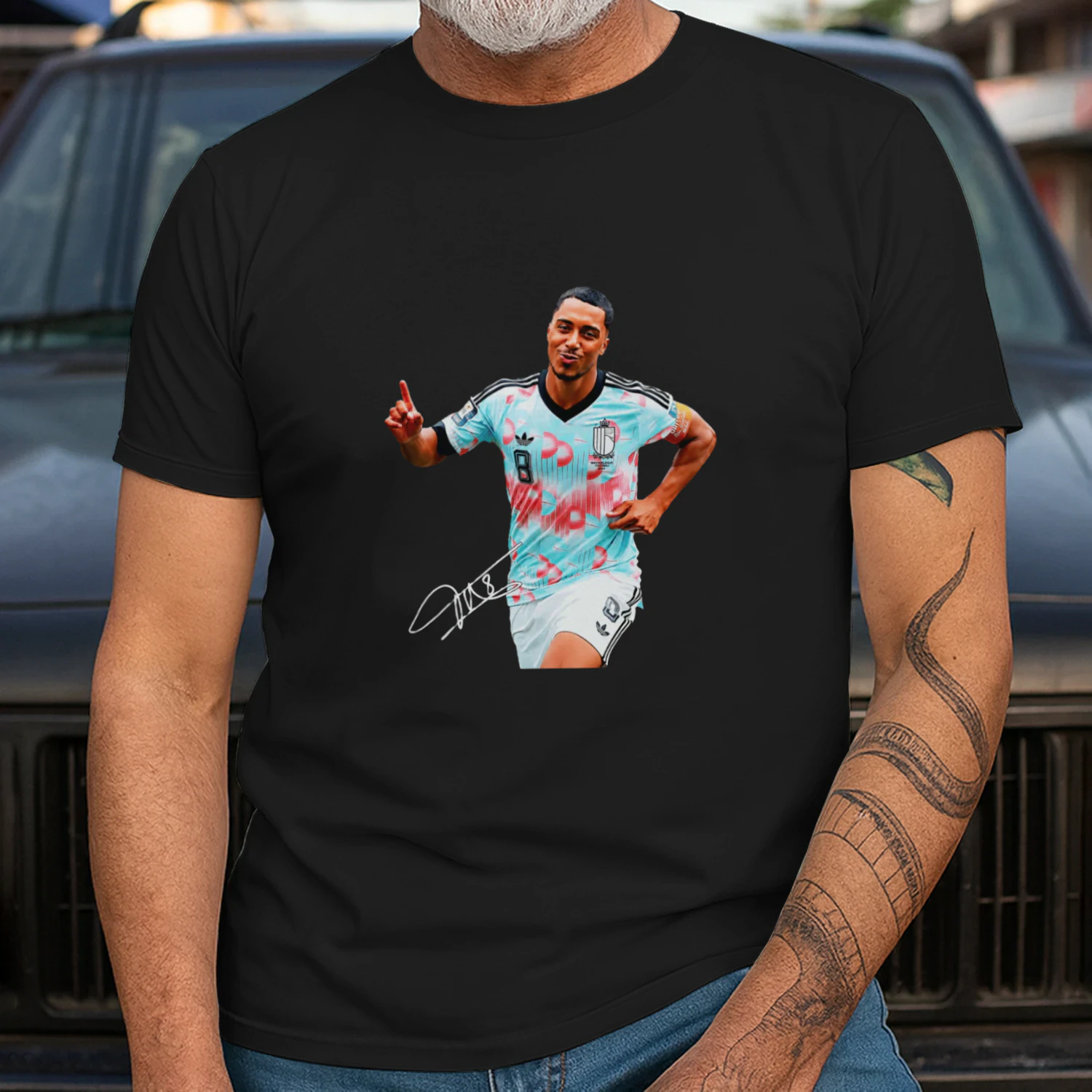 Youri Tielemans Belgium national football running signature shirt